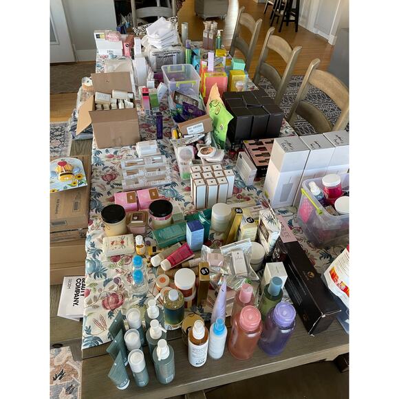 MYSTERY 10 Item Beauty Box NEW - Picture 9 of 9